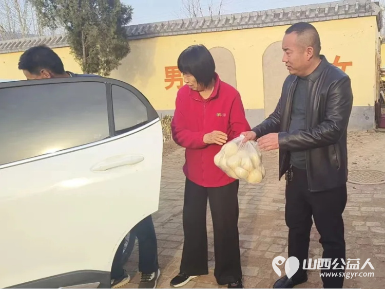 小小馒头传大爱公益暖心润忻州----忻州阳光爱心公益团队携手爱心人士筹备的3000个爱心馒头送到天伦松鹤养老院、福寿康养老院及特殊教育学校 - 第5张