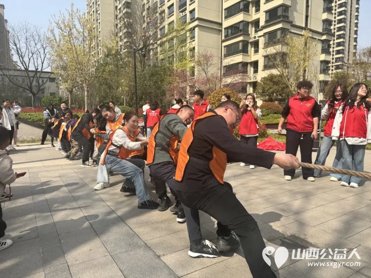 春日趣运动健康共成长 运城市爱心驿站社会服务工作中心联合华源豪庭社区举办春日亲子运动会以趣味运动搭建亲子互动桥梁引导孩子学会尊重团结协作 - 第12张