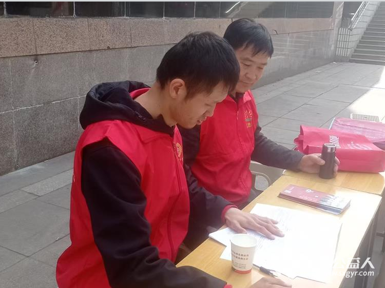 长治市阳光困境儿童帮扶协会联合长治市红十字无偿献血志愿服务队钢城队举办学雷锋无偿献血志愿服务活动 - 第2张 - 山西公益人 长治市阳光困境儿童帮扶协会联合长治市红十字无偿献血志愿服务队钢城队举办学雷锋无偿献血志愿服务活动 - 第2张