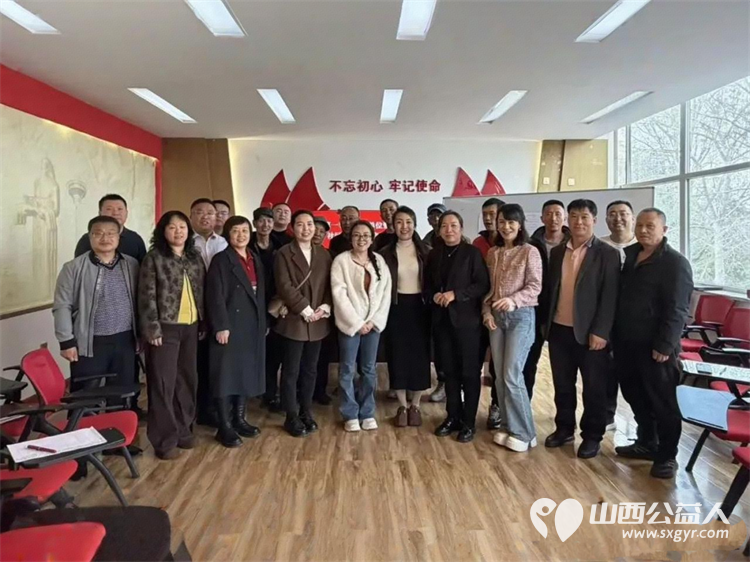 携手共建聚合力同心赋能暖民心----长治市阳光困境儿童帮扶协会受邀参加长治市广场西社区社区合伙人座谈会联动社区资源以实际行动践行公益初心 - 第1张