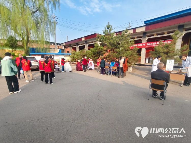 介休市敬老协会敬老爱老助老活动——3月28日走进洪山镇洪山村为老人免费理发体检践行为老服务理念将孝善行服务持之以恒推进 - 第6张