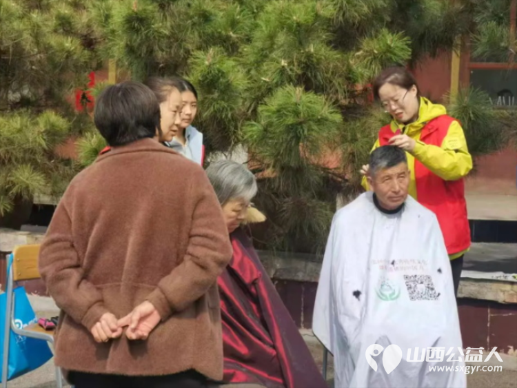 介休市敬老协会敬老爱老助老活动——3月28日走进洪山镇洪山村为老人免费理发体检践行为老服务理念将孝善行服务持之以恒推进 - 第7张