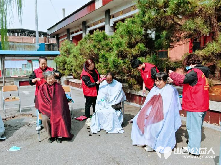 介休市敬老协会敬老爱老助老活动——3月28日走进洪山镇洪山村为老人免费理发体检践行为老服务理念将孝善行服务持之以恒推进 - 第5张