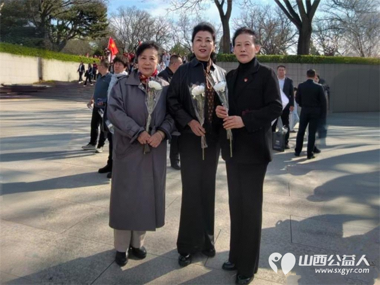 清明祭英烈·奋进践初心 太原市苍南商会、太原市生活方式医学学会等联袂赴太原解放纪念馆向为解放太原英勇献身的革命烈士敬献花篮鲜花寄托深切哀思 - 第11张