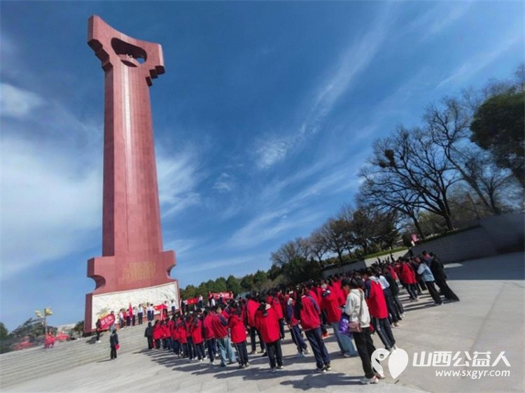 清明祭英烈·奋进践初心 太原市苍南商会、太原市生活方式医学学会等联袂赴太原解放纪念馆向为解放太原英勇献身的革命烈士敬献花篮鲜花寄托深切哀思 - 第6张