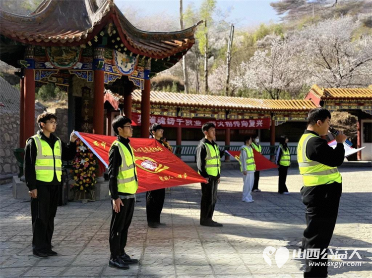 追寻2026清明祭英烈|晋中市太谷区心连心志愿者协会在太谷区烈士陵园开展清明祭英烈活动缅怀革命先烈追思英雄事迹接受精神洗礼 - 第5张 - 山西公益人 追寻2026清明祭英烈|晋中市太谷区心连心志愿者协会在太谷区烈士陵园开展清明祭英烈活动缅怀革命先烈追思英雄事迹接受精神洗礼 - 第5张