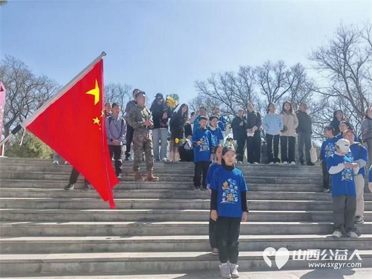 春风寄哀思英烈照归途----太原市儿童友好促进会儿童公益专委会组织小志愿者去烈士陵园给烈士扫墓 - 第4张