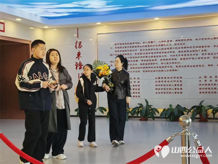 春风寄哀思英烈照归途----太原市儿童友好促进会儿童公益专委会组织小志愿者去烈士陵园给烈士扫墓 - 第8张