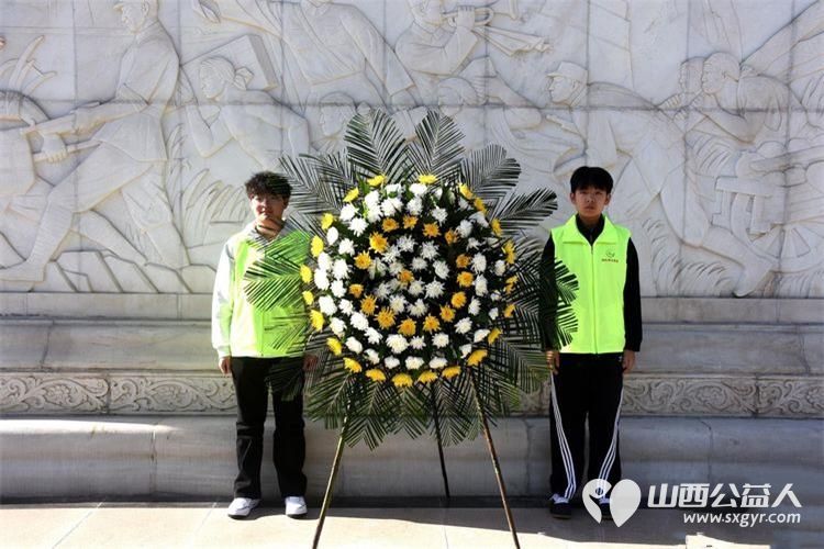清明祭英烈初心永不忘----晋城市绿丝带志愿者协会组织志愿者祭扫晋城烈士陵园以虔诚之心敬献哀思静静追忆革命先辈浴血奋战的峥嵘岁月 - 第8张