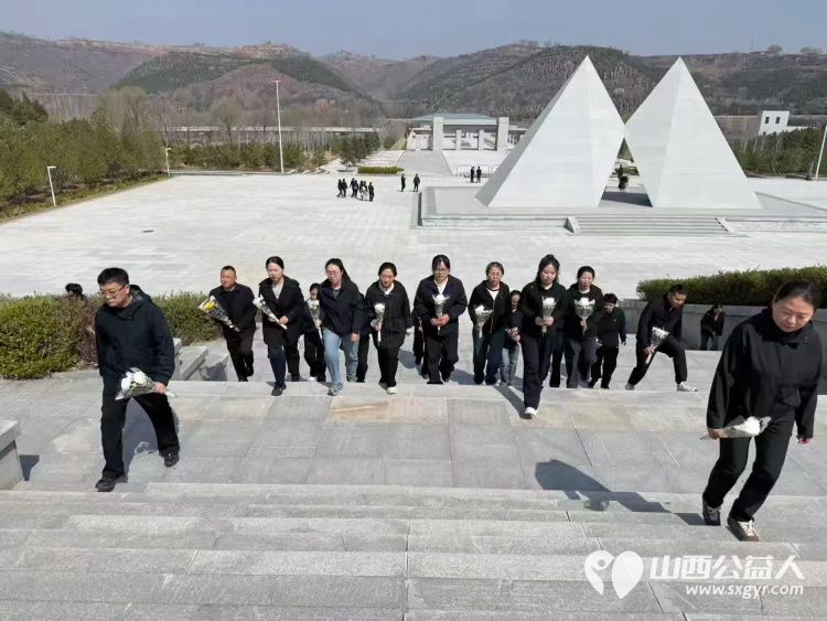 武乡县太东社区开展致敬革命先烈赓续红色血脉凝聚社区力量清明节活动缅怀革命先烈弘扬太行精神为建设美好社区不懈奋斗 - 第3张