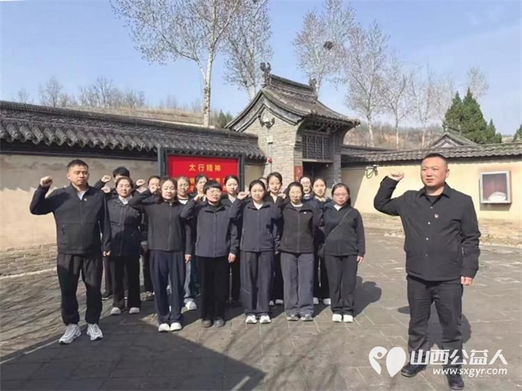 武乡县太东社区开展致敬革命先烈赓续红色血脉凝聚社区力量清明节活动缅怀革命先烈弘扬太行精神为建设美好社区不懈奋斗 - 第9张