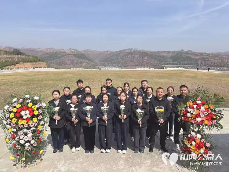 武乡县太东社区开展致敬革命先烈赓续红色血脉凝聚社区力量清明节活动缅怀革命先烈弘扬太行精神为建设美好社区不懈奋斗 - 第2张