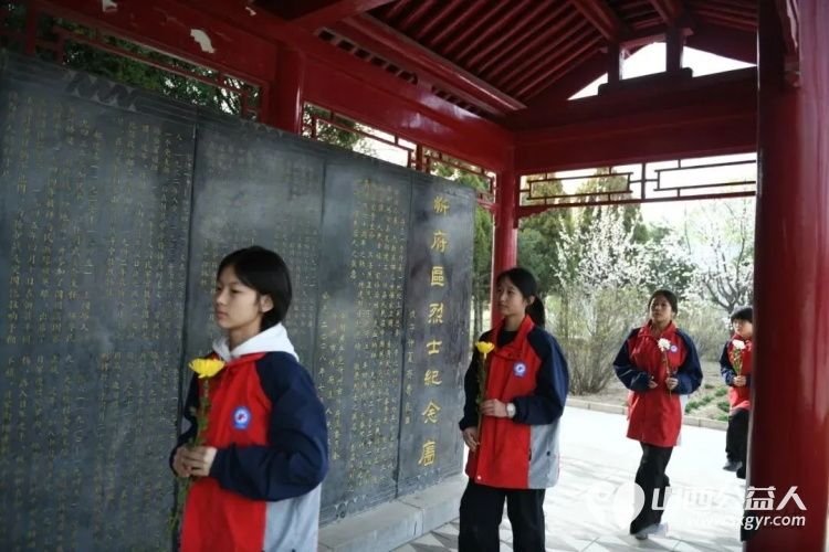 追寻·2026·清明祭英烈----忻州师范学院附属中学师生代表齐聚忻州市烈士陵园举行2026年清明祭英烈活动深切缅怀为民族独立人民解放和国家富强英勇献身的革命先烈 - 第15张