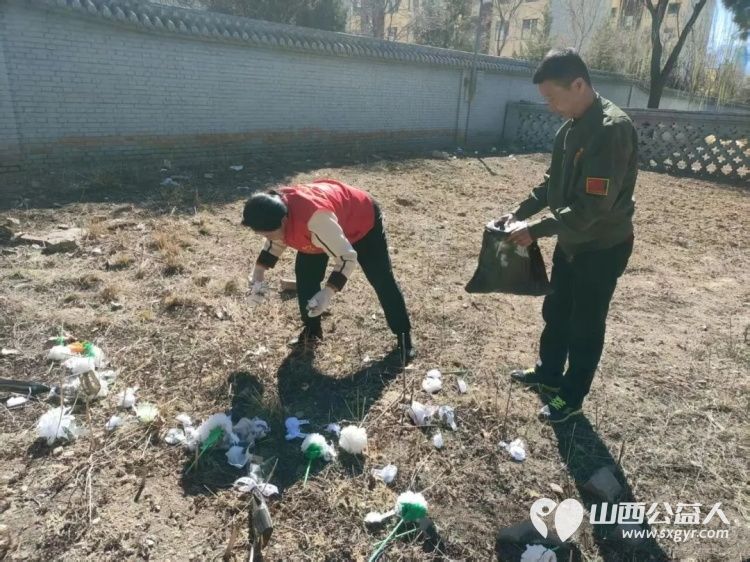 缅怀英烈守初心砥砺担当护平安----繁峙县应急救援协会志愿者前往繁峙县烈士陵园祭扫革命先烈把缅怀之情转化为救援动力立足应急救援岗位 - 第12张