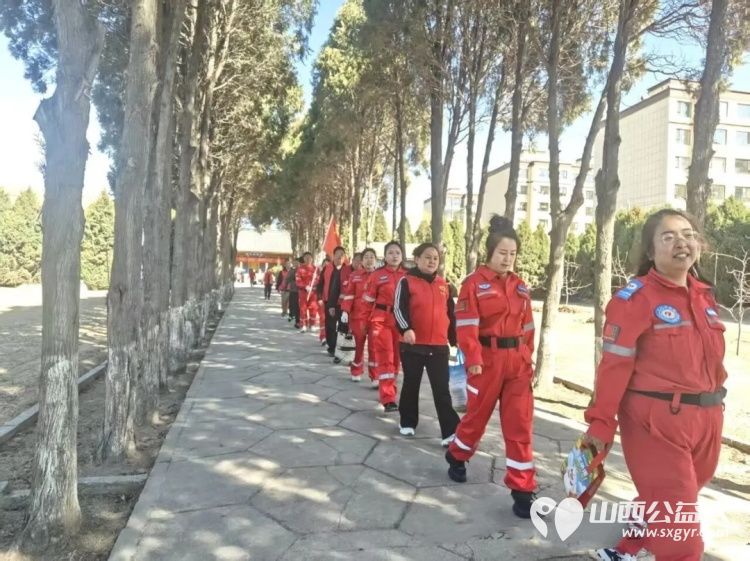缅怀英烈守初心砥砺担当护平安----繁峙县应急救援协会志愿者前往繁峙县烈士陵园祭扫革命先烈把缅怀之情转化为救援动力立足应急救援岗位 - 第6张