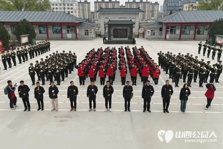 缅怀先烈·厚植情怀----忻州一中主北两校区开展清明节祭英烈活动两校区师生代表前往忻州市烈士陵园向革命先烈敬献花篮并向为国家和民族献出生命的英雄默哀致敬 - 第2张