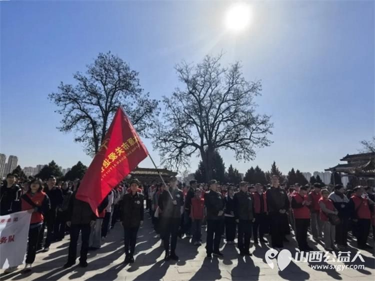 清明寄哀思英烈永铭记----太原市关爱退役军人协会联合山西省学雷锋总队志愿者清明节在黄坡革命烈士陵园追忆先烈们抛头颅洒热血的峥嵘岁月感悟今日和平生活的来之不易 - 第3张 - 山西公益人 清明寄哀思英烈永铭记----太原市关爱退役军人协会联合山西省学雷锋总队志愿者清明节在黄坡革命烈士陵园追忆先烈们抛头颅洒热血的峥嵘岁月感悟今日和平生活的来之不易 - 第3张