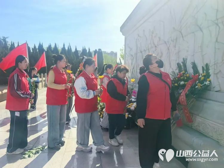 晋城市为老服务协会怀着感恩与敬仰之情齐聚晋城市烈士陵园缅怀为民族解放人民幸福献出生命的革命先烈让我们以为老服务为纽带传承红色精神践行志愿使命 - 第20张 - 山西公益人 晋城市为老服务协会怀着感恩与敬仰之情齐聚晋城市烈士陵园缅怀为民族解放人民幸福献出生命的革命先烈让我们以为老服务为纽带传承红色精神践行志愿使命 - 第20张