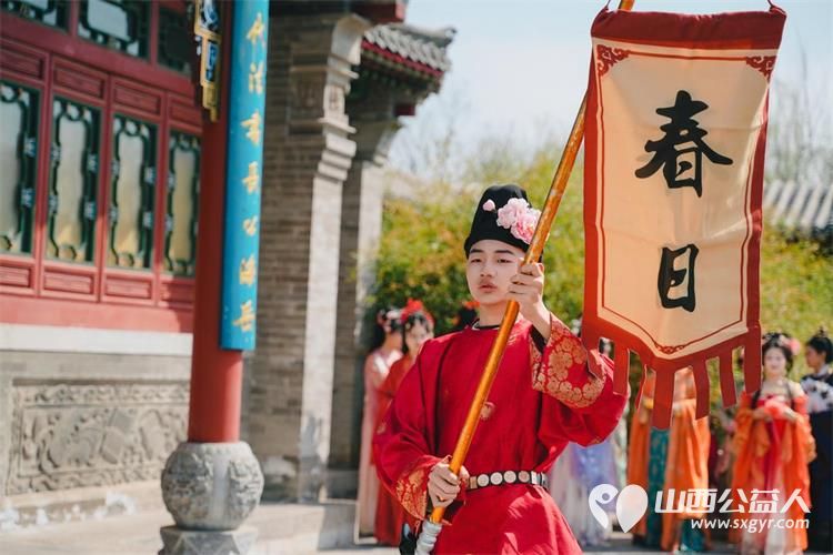 双塔花朝完美收官百人霓裳共醉春 由太原市华礼启元礼乐婚俗团队核心人物杜雪艳联合传礼汉服、山西汉文化社共同发起的山西太原双塔花朝节在双塔公园圆满落下帷幕 - 第7张