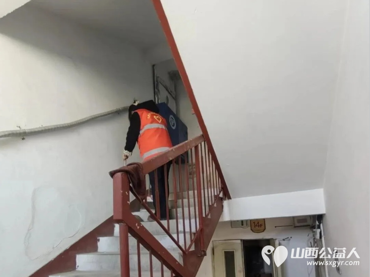 以青春之名赴雷锋之约----太原市小店区青年志愿者协会学雷锋月系列活动改善居民居住环境清理卫生死角宣传无偿献血图书馆开展文化志愿服务 - 第10张