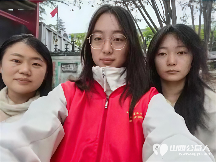 2026年3月阳泉义工在北大街小学的校门外护学岗服务共同维护校园周边交通秩序守护着小学生的上学平安路 - 第12张