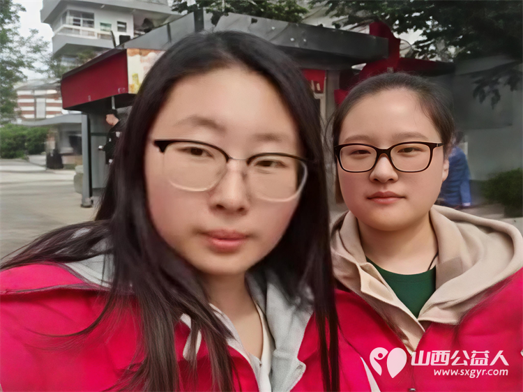 2026年3月阳泉义工在北大街小学的校门外护学岗服务共同维护校园周边交通秩序守护着小学生的上学平安路 - 第3张