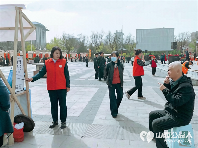 传承非遗品味文化----介休市敬老协会4月3日参加了非遗文化传承活动在后土庙为所有老人爱心理发义诊为老人们晚年生活送去一份温暖 - 第12张