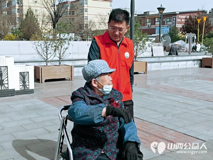 传承非遗品味文化----介休市敬老协会4月3日参加了非遗文化传承活动在后土庙为所有老人爱心理发义诊为老人们晚年生活送去一份温暖 - 第11张