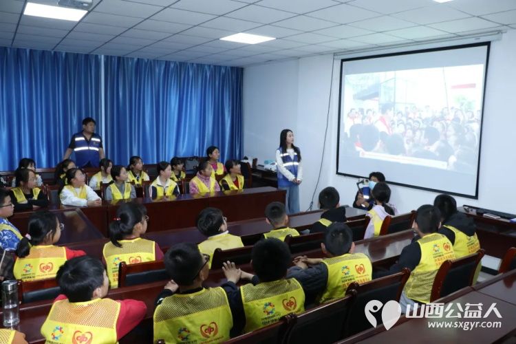 青春无毒守护成长----浑源县青年志愿者协会组织30余名青少年走进浑源县禁毒教育基地开展青少年禁毒自护教育主题活动 - 第2张