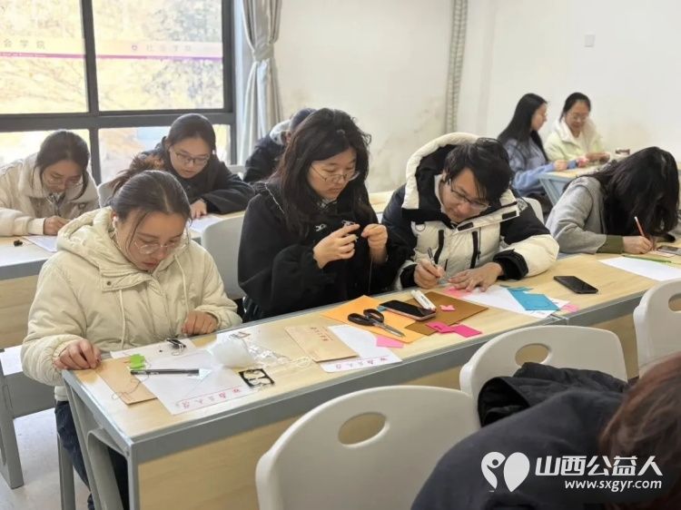 石楼县青年志愿者协会联动南京大学社会学院志愿者团队开展的“一信相连”学雷锋月书信交流活动让石楼县新世纪希望小学的孩子们收获了满满的温暖与感动 - 第1张