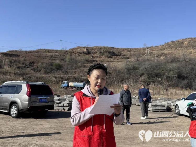 播种绿色关爱自然----阳泉市义工联合会开展第21届义务植树活动共190多人来到汉河沟村植树基地一起栽下绿色栽下希望掀起春季绿化新高潮 - 第5张 - 山西公益人 播种绿色关爱自然----阳泉市义工联合会开展第21届义务植树活动共190多人来到汉河沟村植树基地一起栽下绿色栽下希望掀起春季绿化新高潮 - 第5张