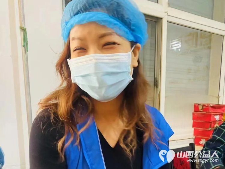 爱心传递暖人心——长治市小雨点公益志愿者协会志愿者王雪琴女士长期捐赠水果支持公益事业成为志愿者和受助人群心中的爱心使者 - 第5张 - 山西公益人 爱心传递暖人心——长治市小雨点公益志愿者协会志愿者王雪琴女士长期捐赠水果支持公益事业成为志愿者和受助人群心中的爱心使者 - 第5张