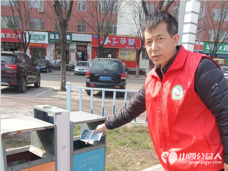 长治市上党区义工协会联合黎都街社区举办情暖黎都服务便民活动为居民提供免费理发基础健康检查等贴近生活的便民服务 - 第20张