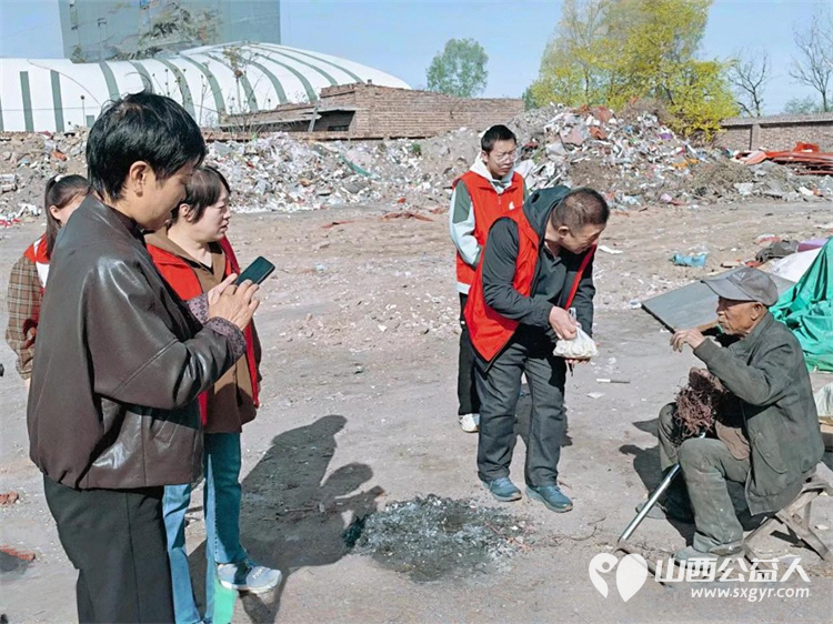 介休市敬老协会敬老爱老助老活动2026年4月11日走进张兰镇穆家堡村为老人们理发体检让每一位老人精神抖擞的迎接蓬勃春光 - 第11张 - 山西公益人 介休市敬老协会敬老爱老助老活动2026年4月11日走进张兰镇穆家堡村为老人们理发体检让每一位老人精神抖擞的迎接蓬勃春光 - 第11张