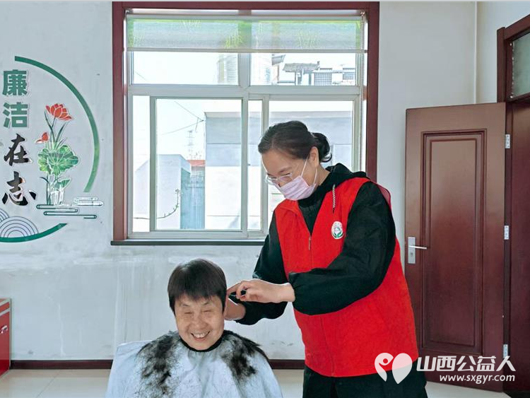 介休市敬老协会敬老爱老助老活动2026年4月11日走进张兰镇穆家堡村为老人们理发体检让每一位老人精神抖擞的迎接蓬勃春光 - 第9张 - 山西公益人 介休市敬老协会敬老爱老助老活动2026年4月11日走进张兰镇穆家堡村为老人们理发体检让每一位老人精神抖擞的迎接蓬勃春光 - 第9张