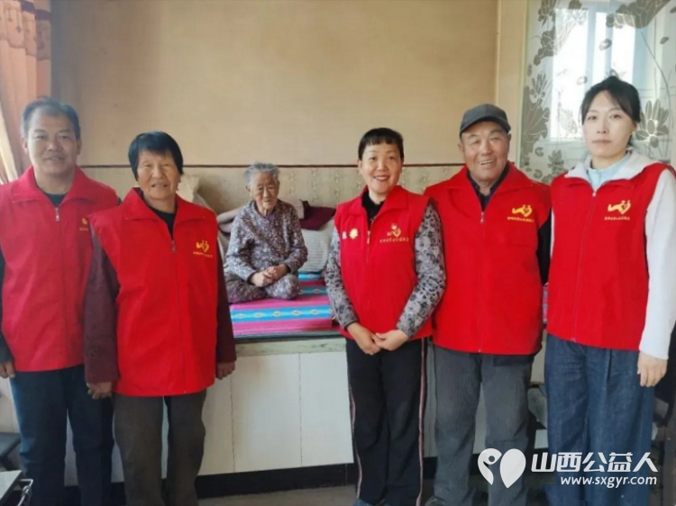 春雨中的暖流:忻州市爱心公益协会奔赴代县走访慰问代县三户困难家庭志愿者们精心筹备了各类爱心生活物资用片刻的陪伴为老人带去温暖与慰藉 - 第9张 - 山西公益人 春雨中的暖流:忻州市爱心公益协会奔赴代县走访慰问代县三户困难家庭志愿者们精心筹备了各类爱心生活物资用片刻的陪伴为老人带去温暖与慰藉 - 第9张