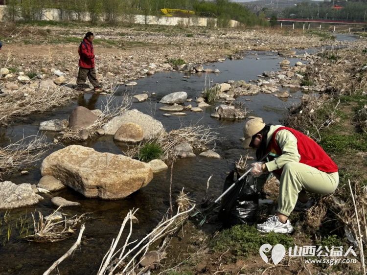 保护母亲河阳泉义工在行动 2026年4月12日阳泉市义工联合会21名义工和民间巡河员为爱集结保护母亲河巡河净滩活动在白羊墅湿地公园开展 - 第11张