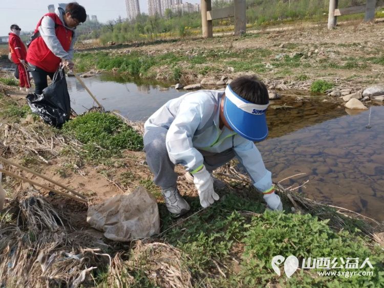 保护母亲河阳泉义工在行动 2026年4月12日阳泉市义工联合会21名义工和民间巡河员为爱集结保护母亲河巡河净滩活动在白羊墅湿地公园开展 - 第15张