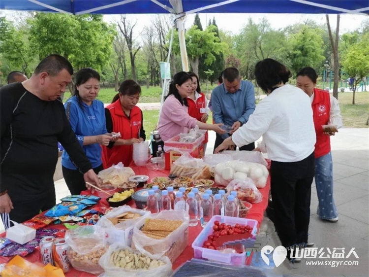 益路有你志愿同行----盐湖区志愿者协会举办春日健步走团建活动用镜头定格志愿同行的美好春日瞬间留下专属的温暖回忆安心享受春日团建时光 - 第6张