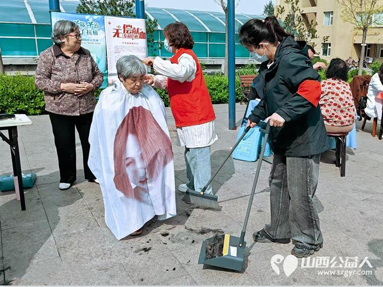 志愿服务进社区健康活动暖人心----介休市敬老协会2026年4月15日走进介休市北坛街道花园街社区泰康嘉苑为社区所有老人爱心理发义诊让尊老敬老在社区落地生根 - 第25张