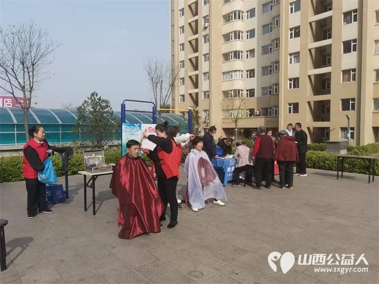 志愿服务进社区健康活动暖人心----介休市敬老协会2026年4月15日走进介休市北坛街道花园街社区泰康嘉苑为社区所有老人爱心理发义诊让尊老敬老在社区落地生根 - 第32张