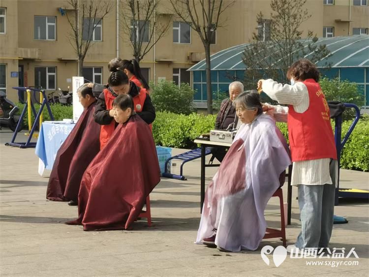 志愿服务进社区健康活动暖人心----介休市敬老协会2026年4月15日走进介休市北坛街道花园街社区泰康嘉苑为社区所有老人爱心理发义诊让尊老敬老在社区落地生根 - 第12张