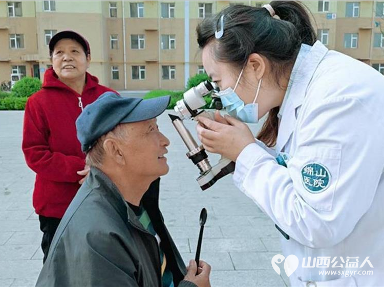 志愿服务进社区健康活动暖人心----介休市敬老协会2026年4月15日走进介休市北坛街道花园街社区泰康嘉苑为社区所有老人爱心理发义诊让尊老敬老在社区落地生根 - 第35张