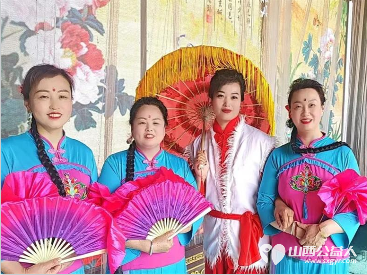 春风送暖入乡野公益温情润民心 五台公益之家的志愿者们奔赴东冶镇永兴村用载歌载舞的文艺盛宴用贴心入微的免费理发服务为这片乡土注入了别样的温情 - 第4张