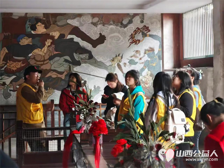 雨天里的文化守护----长治市文物保护服务中心的志愿者与长治学院的志愿者在长治城隍庙义务讲解活动侧记 - 第1张