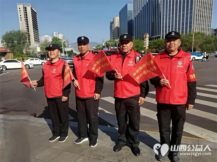 临汾街头红马甲天天见文明劝导不间断助力创城不停歇----临汾市文明交通志愿者协会第二轮文明交通劝导活动正式开展连续坚守五天累计服务人次达到835人次 - 第5张