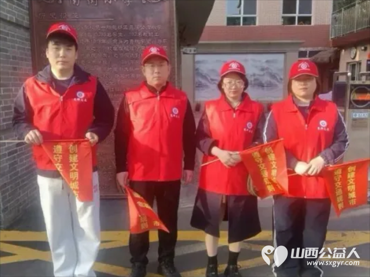 临汾街头红马甲天天见文明劝导不间断助力创城不停歇----临汾市文明交通志愿者协会第二轮文明交通劝导活动正式开展连续坚守五天累计服务人次达到835人次 - 第4张