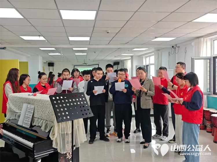 守护星光金融护航 平安山西地区消保联席会组织志愿者来到太原市灵星社区康复中心陪着孩子们共绘蓝图共唱我的祖国 为孩子们捐赠各种手工材料 - 第2张