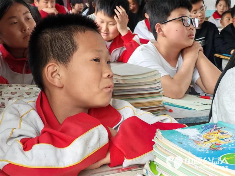 长治市善泽留守困境儿童救助协会走进沁县西关小学为孩子们带来一堂哈弗主题励志课一起探寻世界名校的成长底蕴 - 第11张