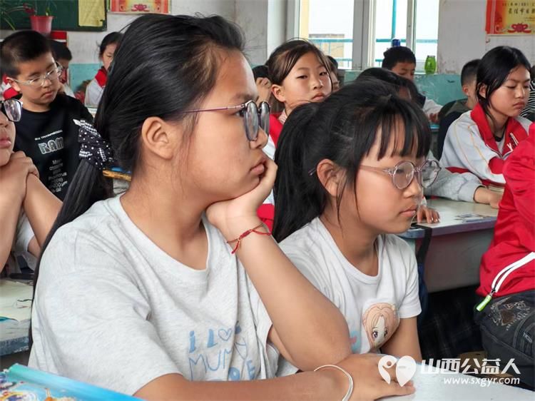 长治市善泽留守困境儿童救助协会走进沁县西关小学为孩子们带来一堂哈弗主题励志课一起探寻世界名校的成长底蕴 - 第9张